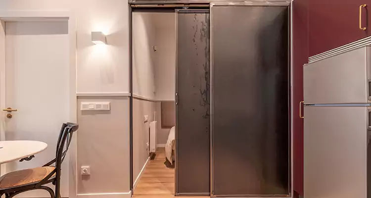 We Fix Closet Sliding Door in Palm Valley, FL 