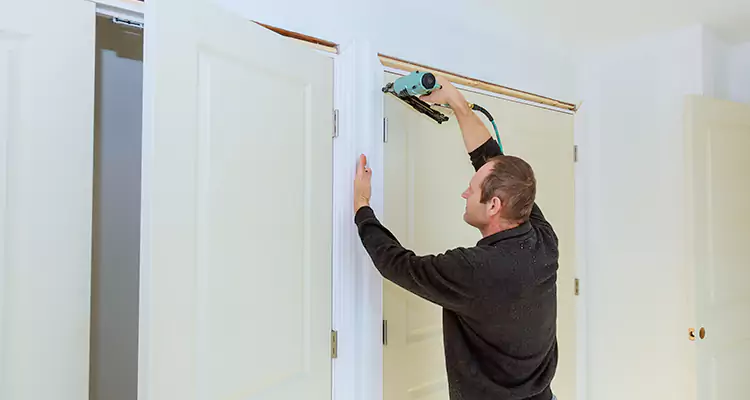 Top Rated Door Fixing ServiceFixing Garage Door Track in Palm Valley, FL