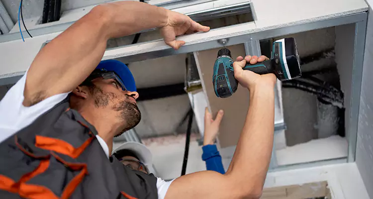 Emergency Overhead Door Repair in Palm Valley, FL