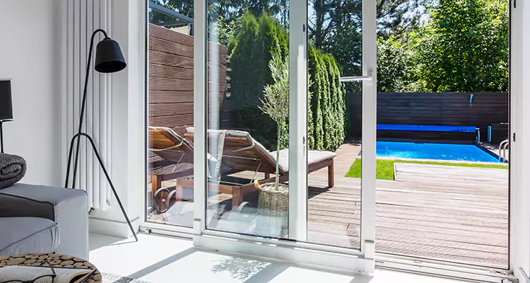 Fixing A Sliding Screen Door Roller in Palm Valley, FL